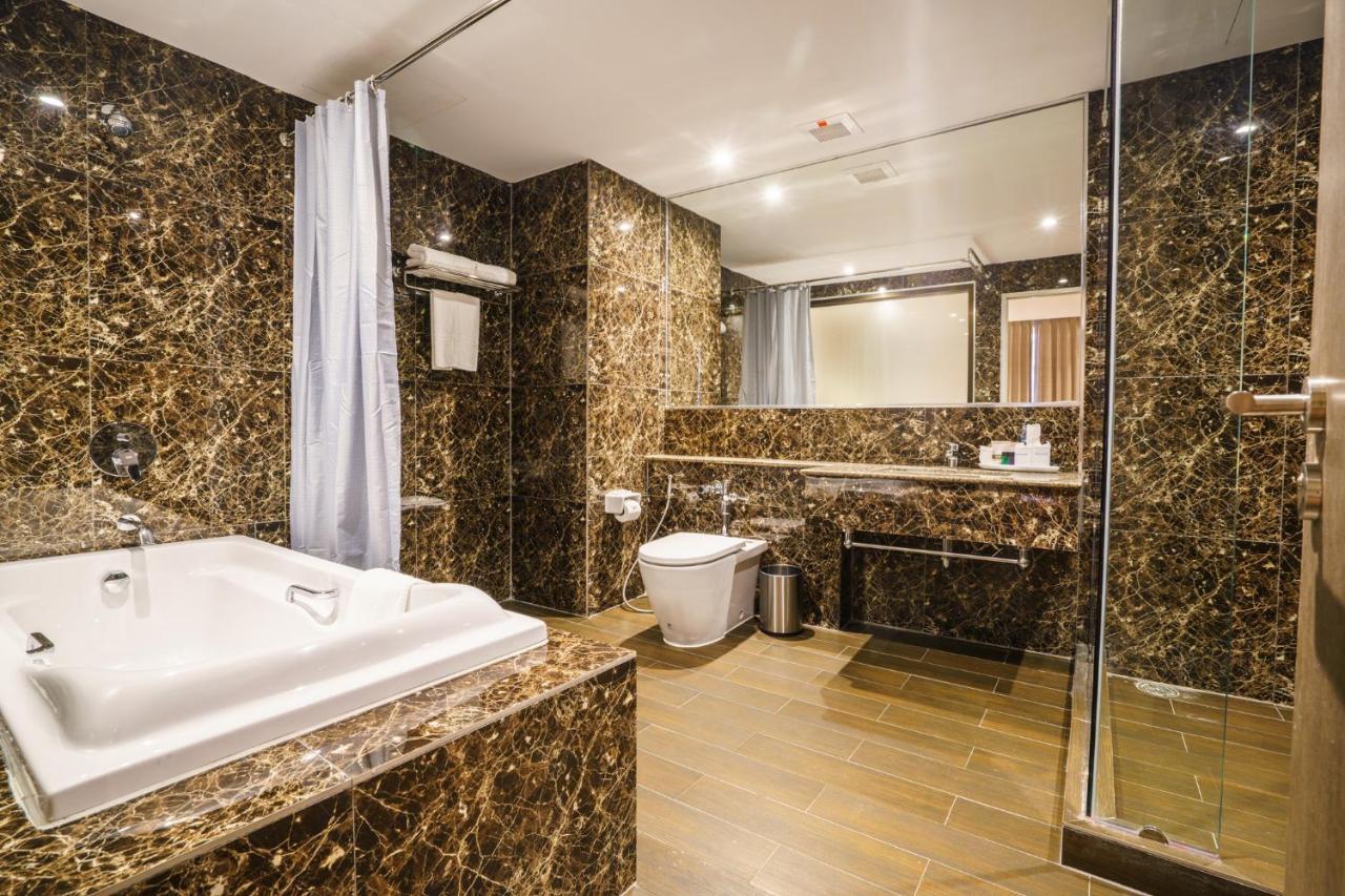New Season Square Hotel Hat Yai Exteriör bild